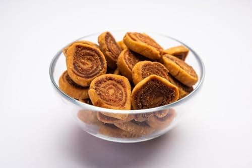 THAR NUTS ORGANIC Gujarati Mini Bhakarwadi 100gm | Big & Crunchy Traditional Snack | Authentic Indian Namkeen Nashta | Spicy Munching Snack — image 4