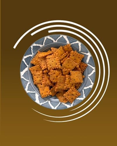 Snack First Baked Methi Mathri/Puri, No Maida, No Preservative, No Palm Oil, Thin Cruchy Crispy Snacks, Pack of 1, 200g — image 2