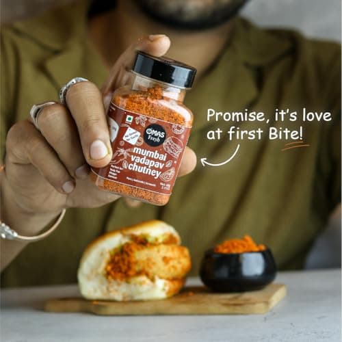 Omas Fresh No Onion, No Garlic Mumbai Vadapav Chutney 60g, Instant Coconut Dry Chutney | Perfect for Vadapav, Bhajiya, Samosa (60g, Pack of 2) — image 3