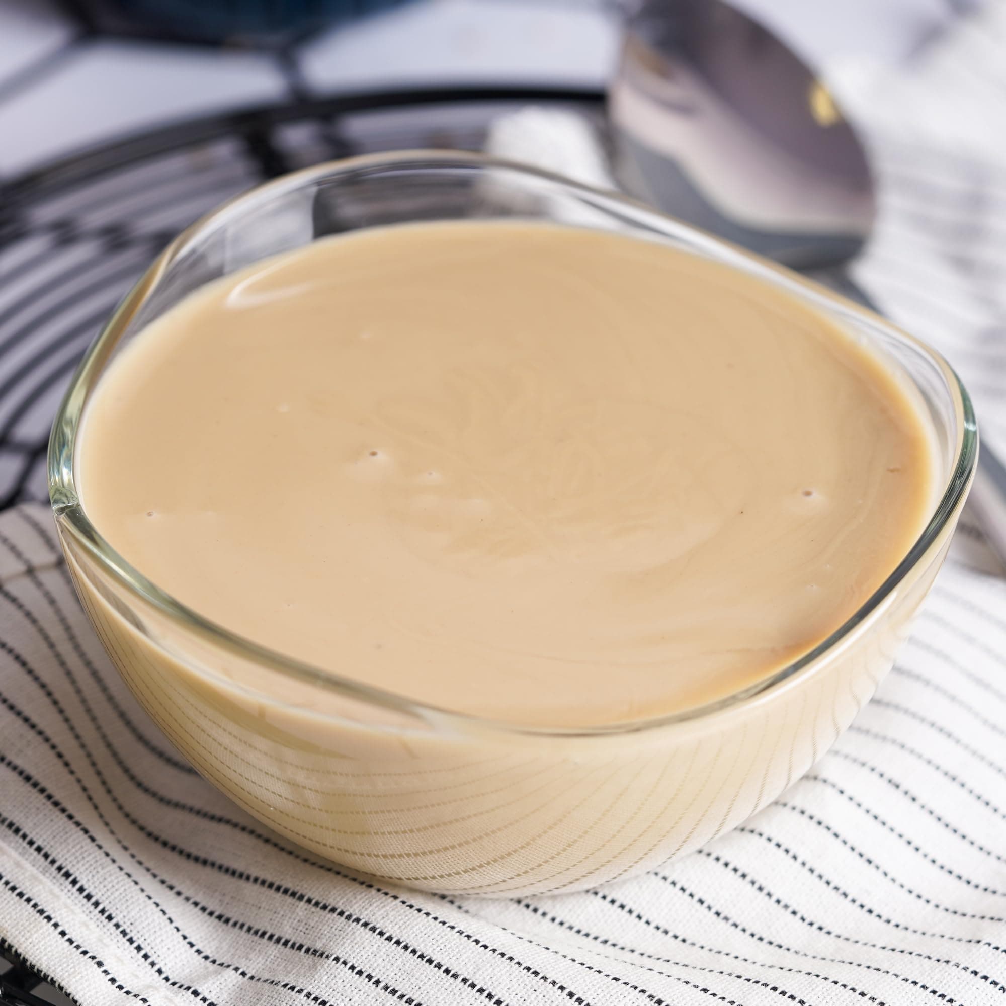 Urban Platter Tahini Paste, 1kg (Smooth & Creamy White Sesame Paste, No Additives, Ideal for Hummus, Shawarma Sauce, Baba Ghanoush & Salad Dressings) — image 4