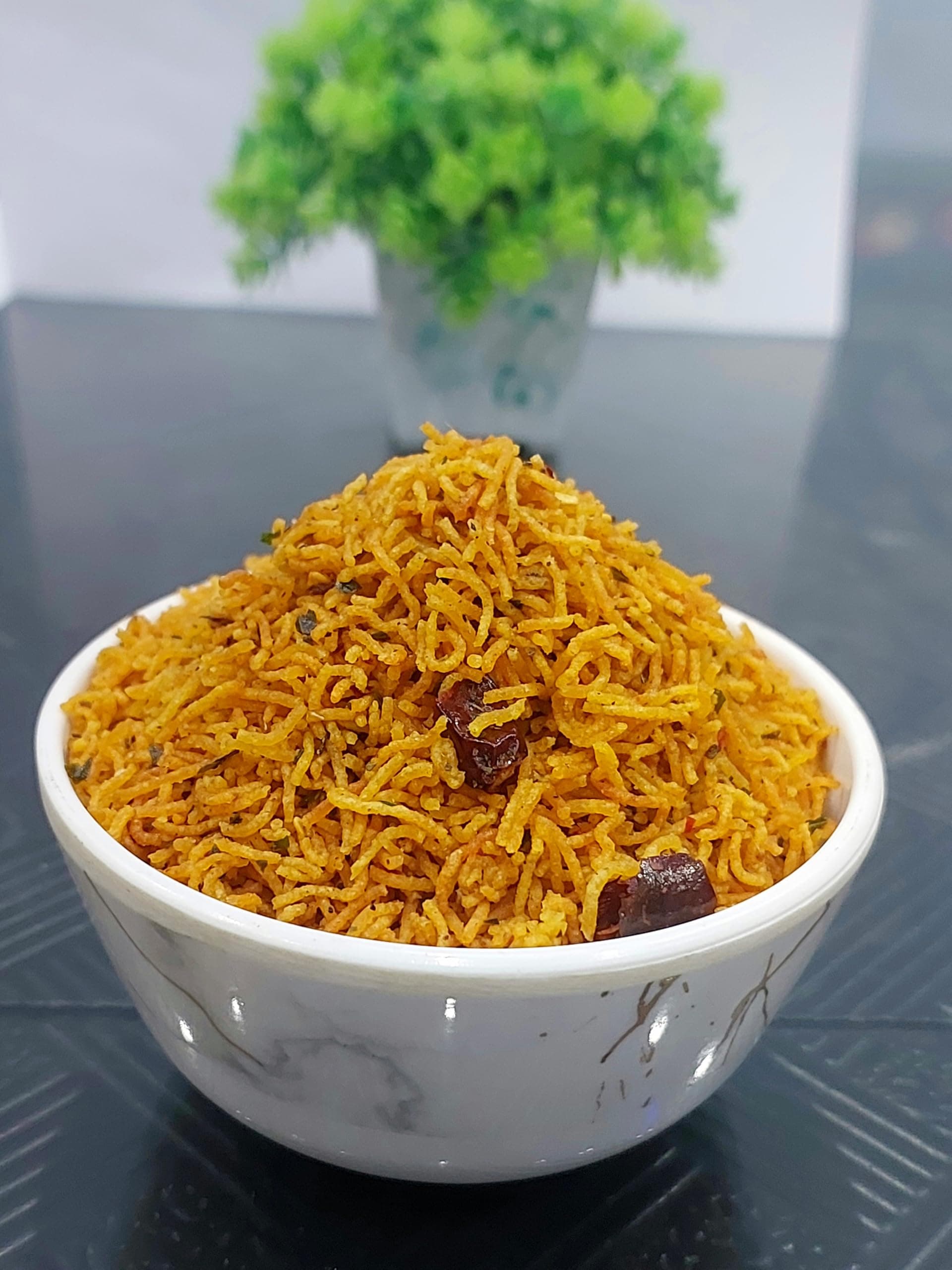 FLAVOUR N FUSION Aloo Bhujia Namkeen | Crispy and Crunchy Savoury Snack | NO Onion NO Garlic | Handmade and Hygienically Prepared | No Artificial Colors or Flavours | Freshly Packed | 500 gm — image 5