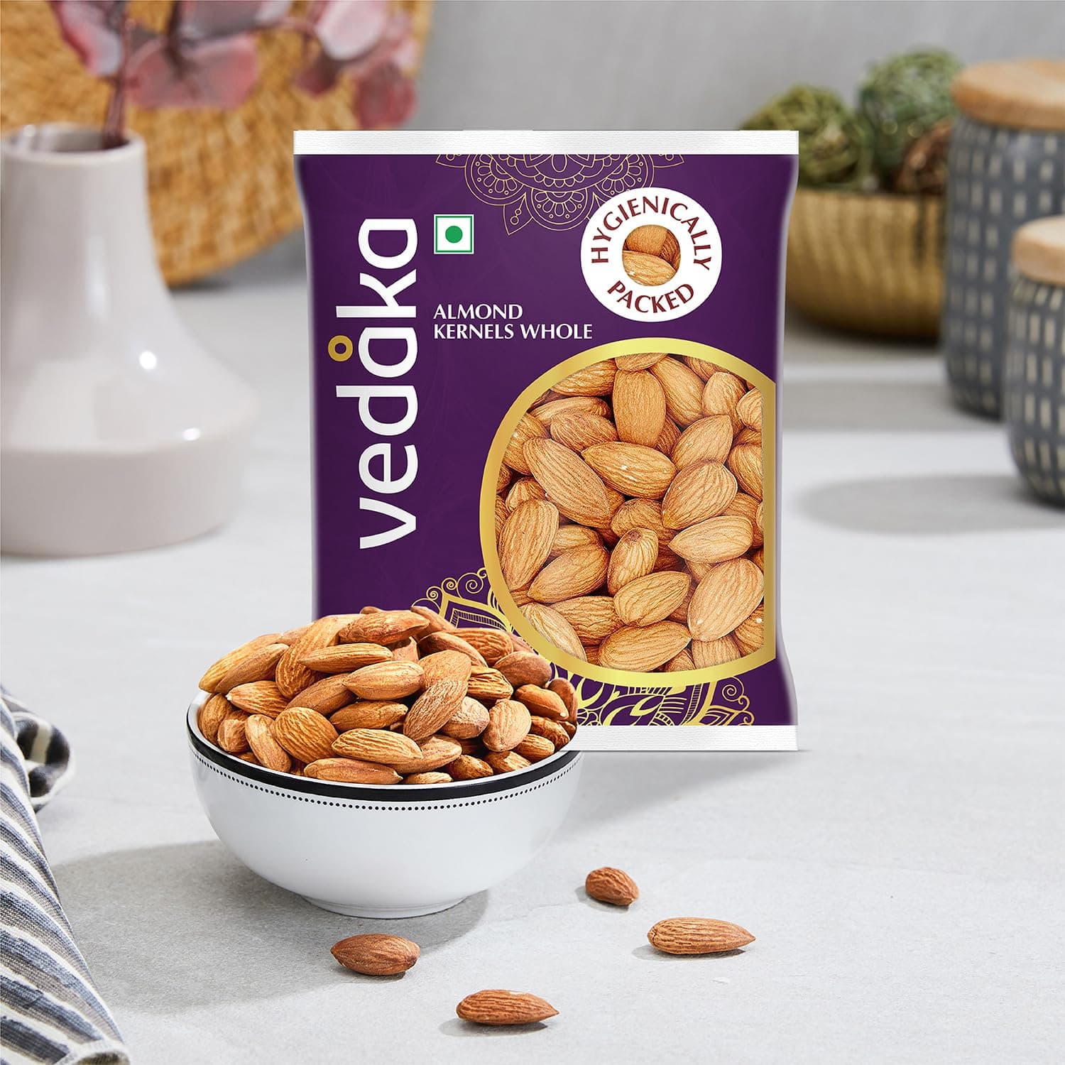 Amazon Brand - Vedaka California Almonds | 200 G | 100% Natural Badam | Dry Fruits Rich In Protein And Dietary Fiber | Nutty & Crunchy | No Additives, Preservatives Or Added Flavors | Healthy Snack — image 6