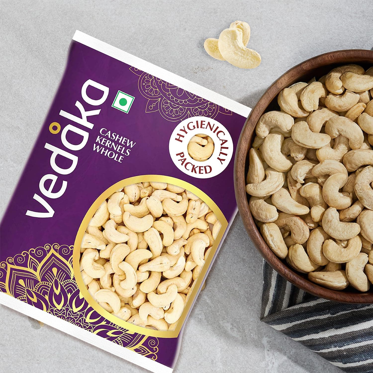 Amazon Brand - Vedaka Whole Cashews | 200 Gram | Grade W320 Kaju | Gluten-Free & Plant Based Protein | Firm Texture, Rich Taste | Regular-Sized, Non-Split | Healthy Snack — image 4