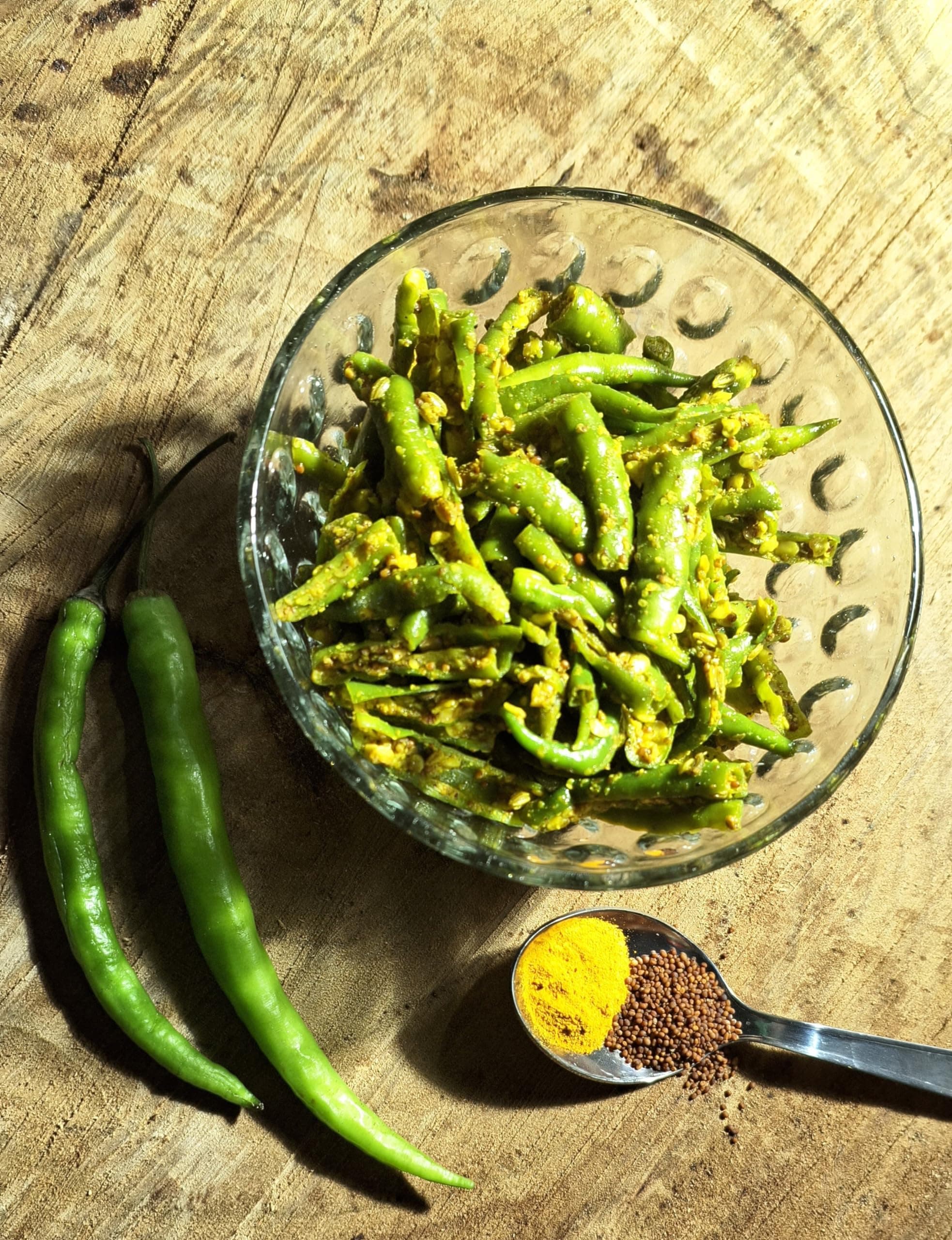 Laveena's Tripti SPECIAL MASALA MIRCH, carefully handcrafted with love by jain aunty! Rajasthani flavoured मट्ठा मिर्ची, green chilly pickle with less oil (Pack Of 1, 400 GR) — image 2