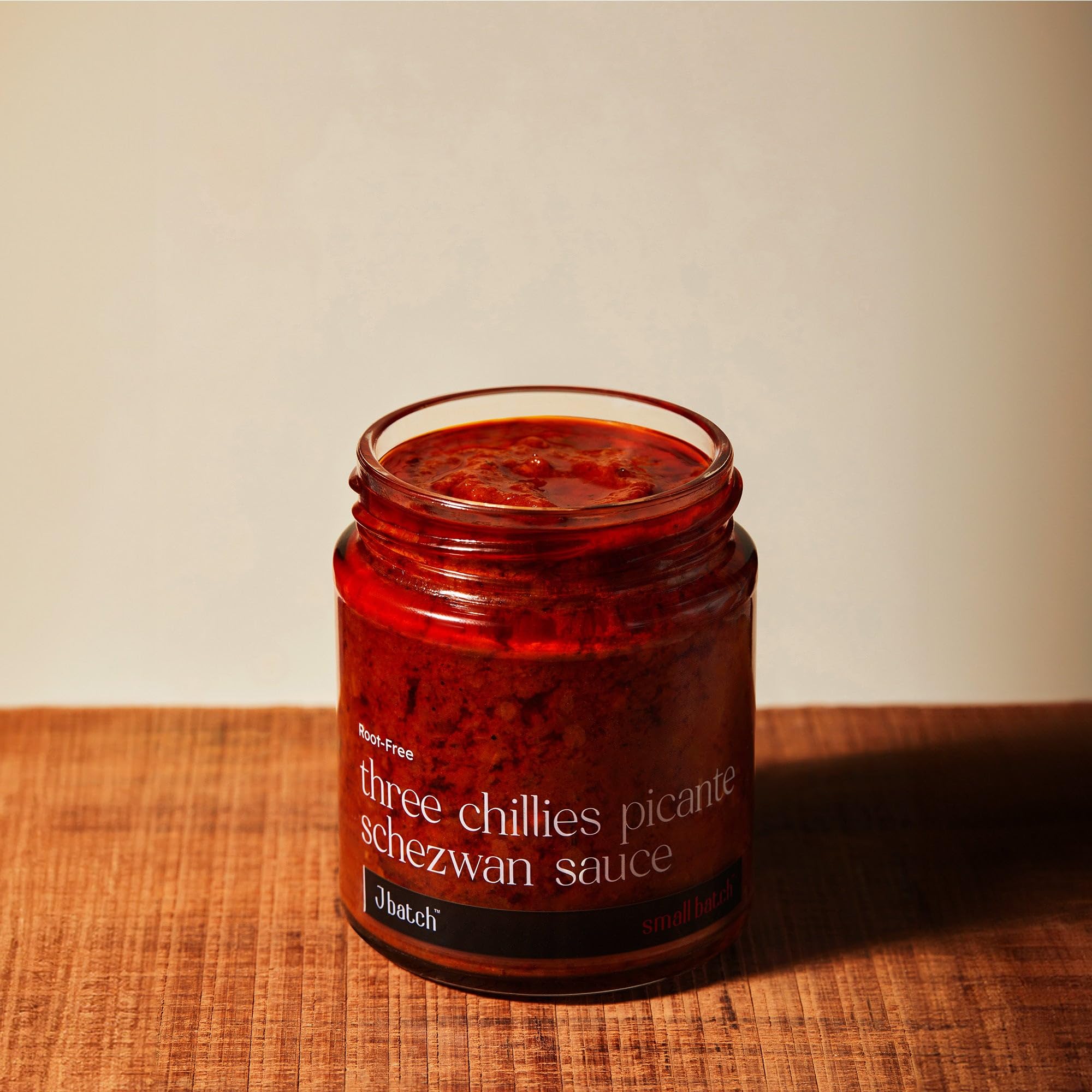 SMALLBATCH Root Free Three Chillies Picante Schezwan Sauce, Jain Friendly, No Onion No Garlic, Gourmet Condiment, Spread, Marinate, Saute, Stir-Fry, Dip, Chips, Paneer, Pizza, Tofu, Jbatch - 180gms