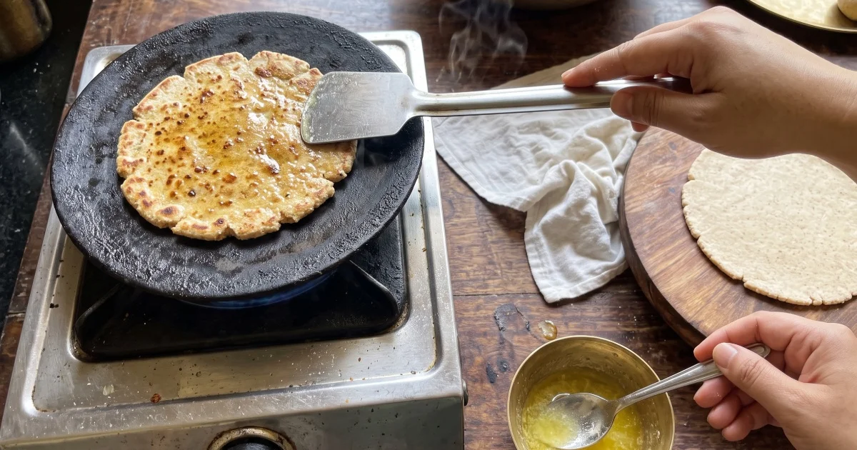 Rajgira Aloo Paratha — step 5